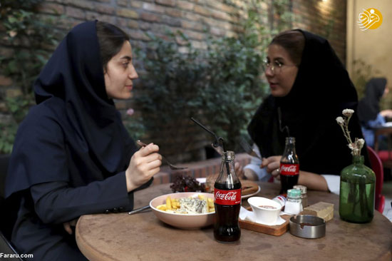 گزارش یک رسانه آمریکایی از ایران؛ حجاب و عشق به کوکاکولا