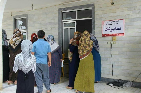 پزشکان مازنی سیل‌زدگان گلستانی را درمان کردند