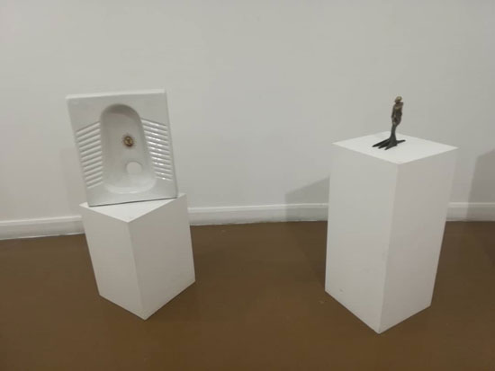 رونمایی از سنگ توالت ۵۰ میلیونی به عنوان اثر هنری!
