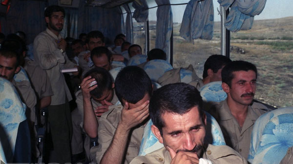 اولین گروه آزادگان به ایران بازگشتند