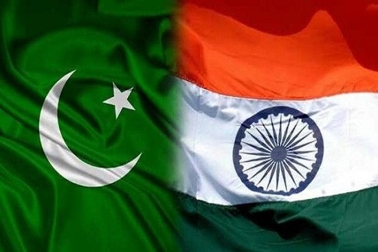 پاکستان بستن حریم هوایی بر هند را بررسی می‌کند