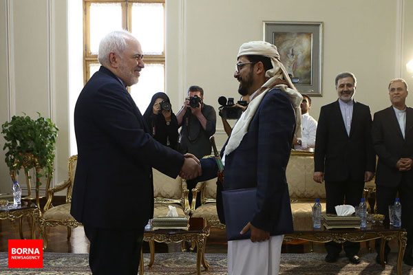 سفیر جدید یمن با خنجر به دیدار ظریف آمد
