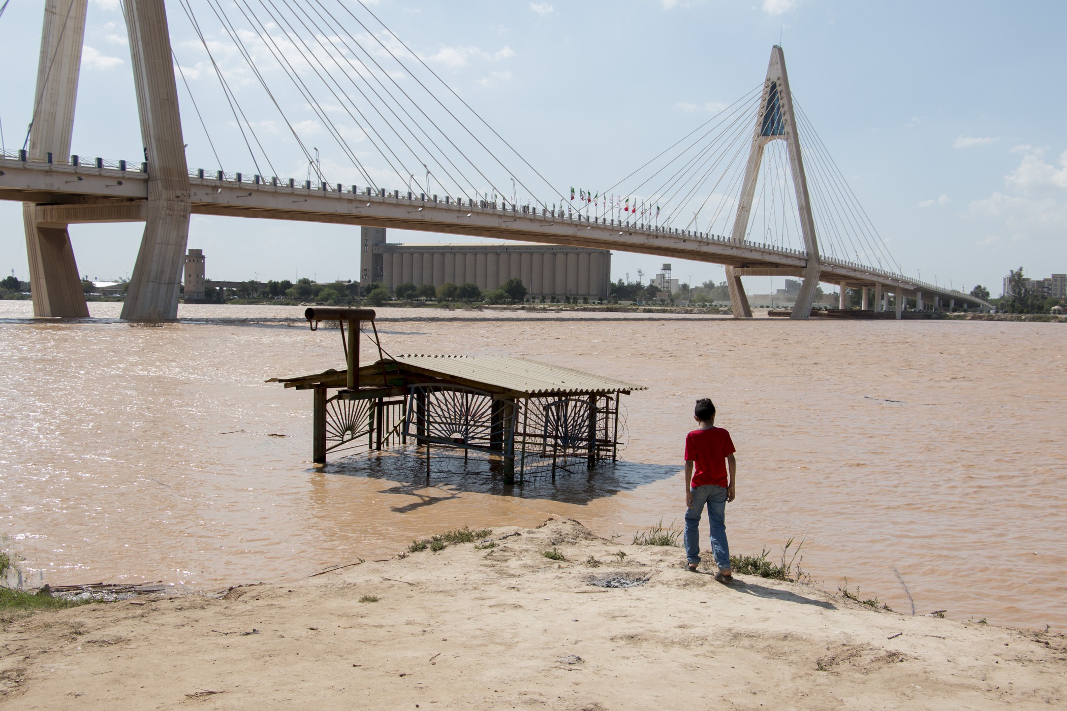 سازمان آب و برق خوزستان متهم اصلی سیل اخیر/ عدم لایروبی رودخانه ها و عدم رهاسازی آب در تابستان دلیل خسارت سنگین به استان