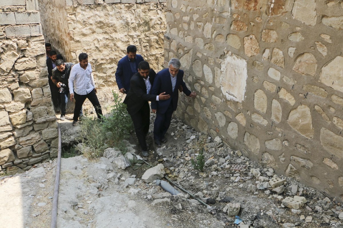 بازدید معاون رئیس جمهور از مناطق زلزله زده مسجد سلیمان