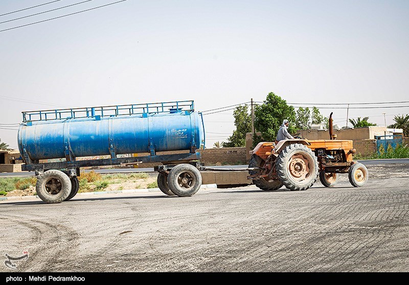 قصه پرغصه بی‌آبی در فاصله ۵۰متری رود کارون / مردم دغاغله ‌‌اهواز روزگا‌ر سختی را می‌گذرانند
