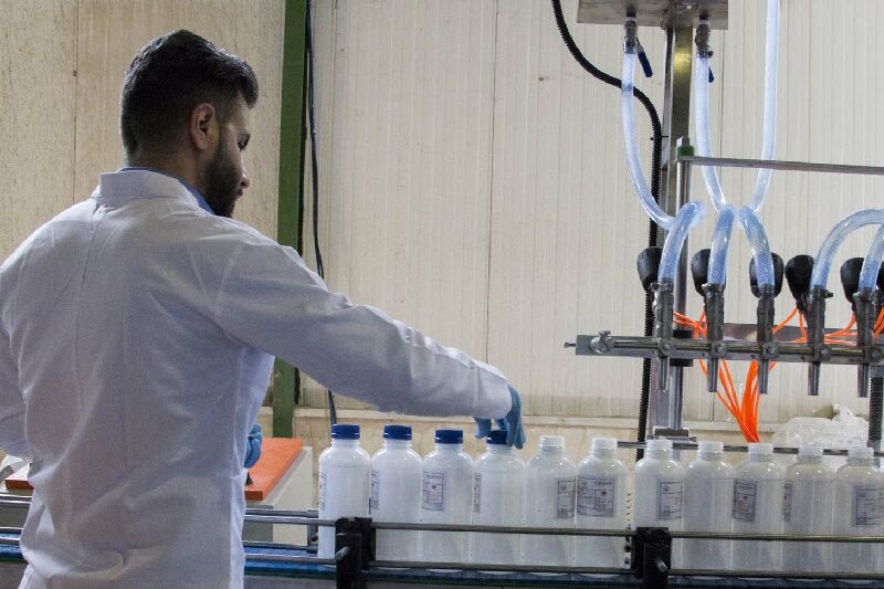 روزانه ۱۰۵هزار لیتر اتانول طبی در کارخانه الکل‌ رازی خوزستان تولید می‌شود