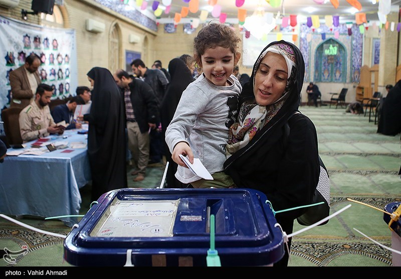 تبلیغات دور دوم انتخابات در اهواز؛ مجازی