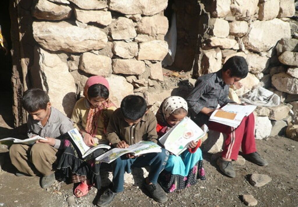 تفاهم نامه حذف ۳۰ کلاس درس سنگی در خوزستان بسته شد