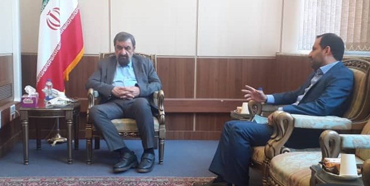 دیدار شهردار اهواز با محسن رضایی/وعده پیگیری پرداخت عوارض آلایندگی نفت به اهواز