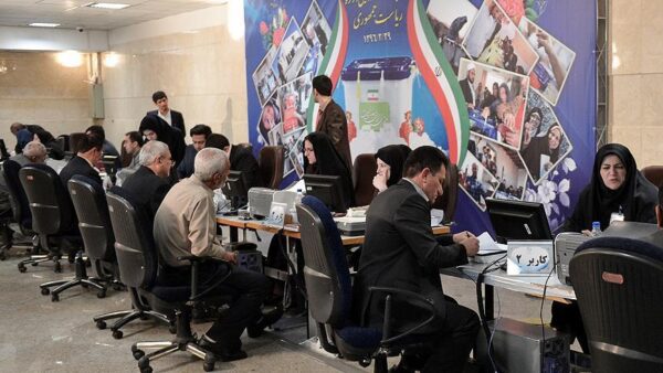 ستاد انتخابات کشور: نامزدهای انتخابات ریاست جمهوری اردیبهشت ۱۴۰۰ ثبت‌نام می‌کنند/ مرحله نخست نام‌نویسی را خود نامزدها به صورت موبایلی انجام می‌دهند