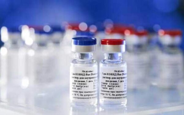 مینو محرز: واکسن روسی تزریق نمی‌کنم