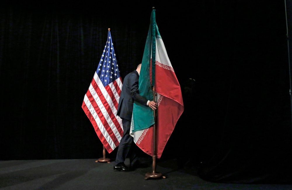 آمریکا: دعوت اروپا برای مذاکره با ایران را می‌پذیریم / واشنگتن درخواست کلید زدن مکانیزم ماشه را پس گرفت / آمریکا محدودیت‌های تردد علیه دیپلمات‌های ایران را کاهش می‌دهد