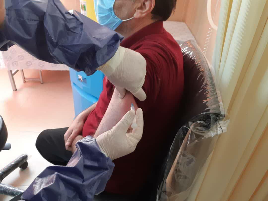 تزریق ۱۰هزار واکسن به کادر درمان و افراد هدف در خوزستان