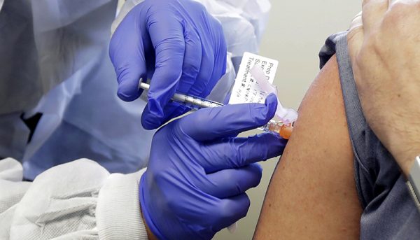 قیمت واکسن کرونای وارداتی از سوی بخش خصوصی اعلام شد: ۲۰۰ تا ۲۵۰ هزار تومان