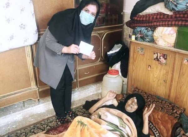 بانوی ۱۳۰ ساله خوزستانی در مقابل کرونا واکسینه شد