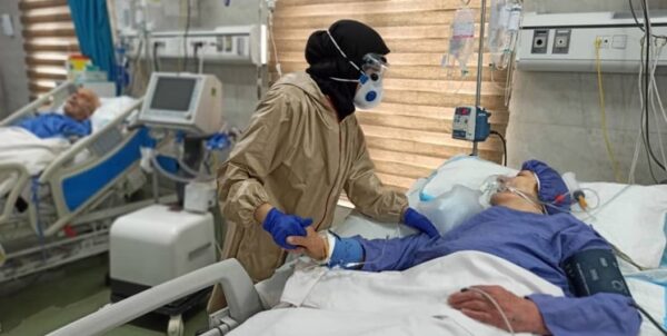 روزانه حدود ۱۰۰ بیمار کرونایی در بیمارستان‌های خوزستان بستری می‌شوند/ از سفر به استان هرمزگان بویژه جزیره کیش خودداری نمایند
