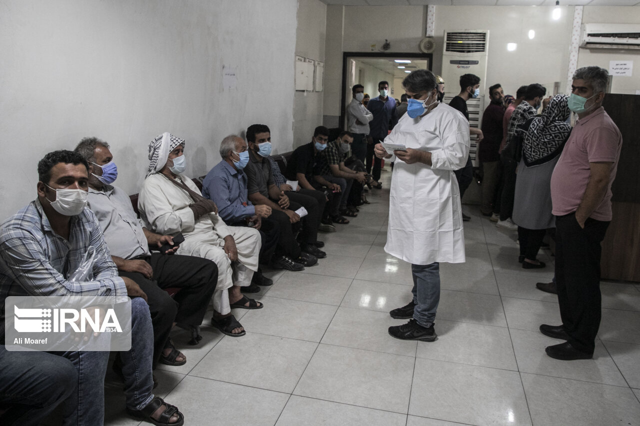 رکورد شکنی مراجعه بیماران به بیمارستان های خوزستان/ در شبانه روز گذشته 7400 بیمار مراجعه کردند، 431 نفر بستری شدند/ برای اینکه بیمارستانی نشوید 2 هفته جز موارد ضروری از خانه خارج نشوید