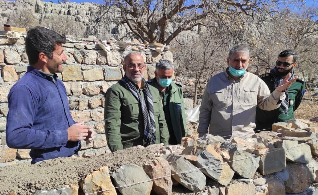 خدمت جهادی به مردم مناطق زلزله زده اندیکا همچنان ادامه دارد/ هنوز مشکل وام ساخت مسکن از طرف بانک ها برطرف نشده