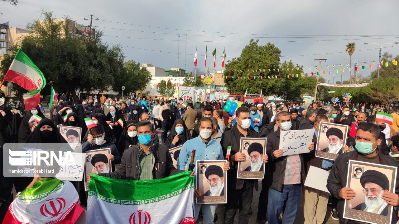 حضور اقشار مختلف مردم خوزستان در راهپیمایی ۲۲ بهمن