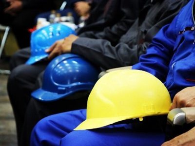 خانه کارگر: افزایش ۱۰ درصدی دستمزد “کارگران دولت” غیرقانونی است/ دیوان عدالت بخشنامه‌ دولت را باطل کند