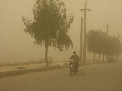 کاهش ساعت فعالیت ادارات در خوزستان به علت گرد و غبار