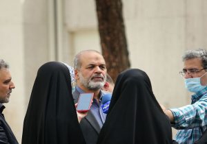 وزیر کشور: افسرده بودن جامعه ایرانی، یک حرف بی ربط است