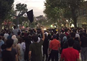 خبرگزاری دولت: دیشب اعتراض‌های محدودی در برخی شهر‌ها به خاطر درگذشت مهسا امینی انجام شد