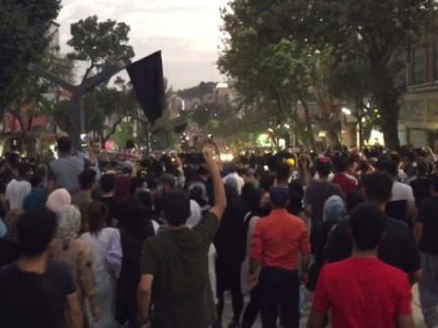 خبرگزاری دولت: دیشب اعتراض‌های محدودی در برخی شهر‌ها به خاطر درگذشت مهسا امینی انجام شد