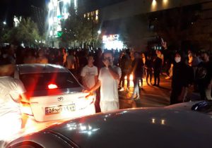 گزارش ایرنا از تجمعات مردم در رابطه با درگذشت مهسا امینی