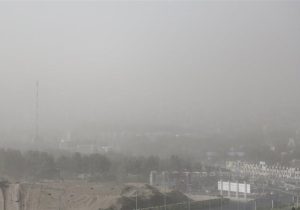 گرد و غبار در خوزستان بیش از ۲۲ هزار نفر نفر را به مراکز درمانی کشاند
