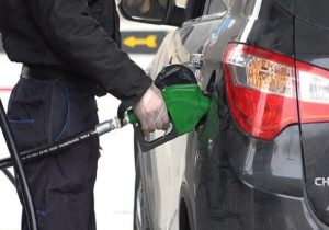 با گذشت ۷ ماه هنوز خبری از بنزین یورو چهار و سوپر در اهواز نیست