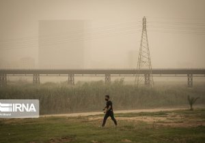 تندباد و گرد و غبار در راه خوزستان