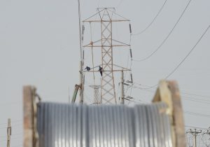 برق منطقه‌ای در سفر رئیس جمهور به خوزستان ۸۵ هزار میلیارد ریال پروژه آماده افتتاح دارد