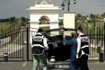 پلیس آلبانی کنترل مقر منافقین را در دست گرفت/ ورود و خروج بدون بازرسی ممنوع