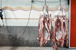 گرانی گوشت قرمز در خوزستان/ ناتوانی سازمان جهاد کشاورزی در مدیریت تامین و توزیع گوشت قرمز