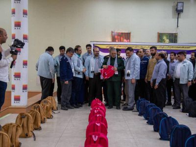 رزمایش اهدای سه هزار بسته آموزشی به دانش‌آموزان کم‌برخوردار در فولاد خوزستان برگزار شد+ تصاویر