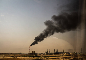 ۳۵۰ فلر نفتی در خوزستان می‌سوزد/ از این فلرها حدود ۷۰۰ میلیون فوت مکعب روزانه گاز سوزانده می‌شود/ آلودگی و هدر رفت این سرمایه در شان مردم نیست