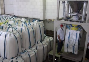 با تولید ۹۵۱ تُن شکر سفید در شبانه‌روز، رکورد تصفیه شکر در صنعت نیشکر شکسته شد