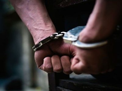قاتل فراری در خرمشهر دستگیر شد/ بازداشت ۱۰ سارق و خرده فروش مواد مخدر در آبادان