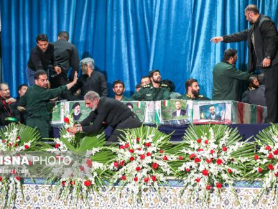 وداع و بدرقه غمگینانه مردم و مسئولان تهرانی با خدمتگزاران شهید+ تصویر